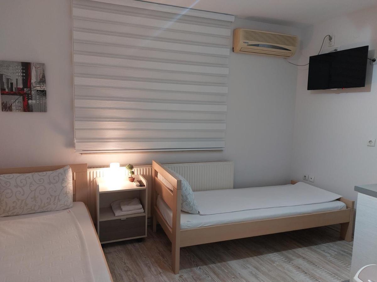 Apartments Sofija Nisz Zewnętrze zdjęcie