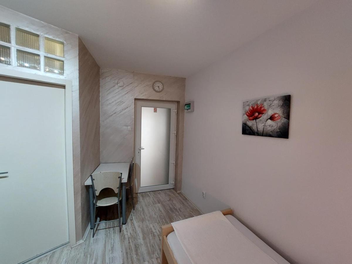 Apartments Sofija Nisz Zewnętrze zdjęcie