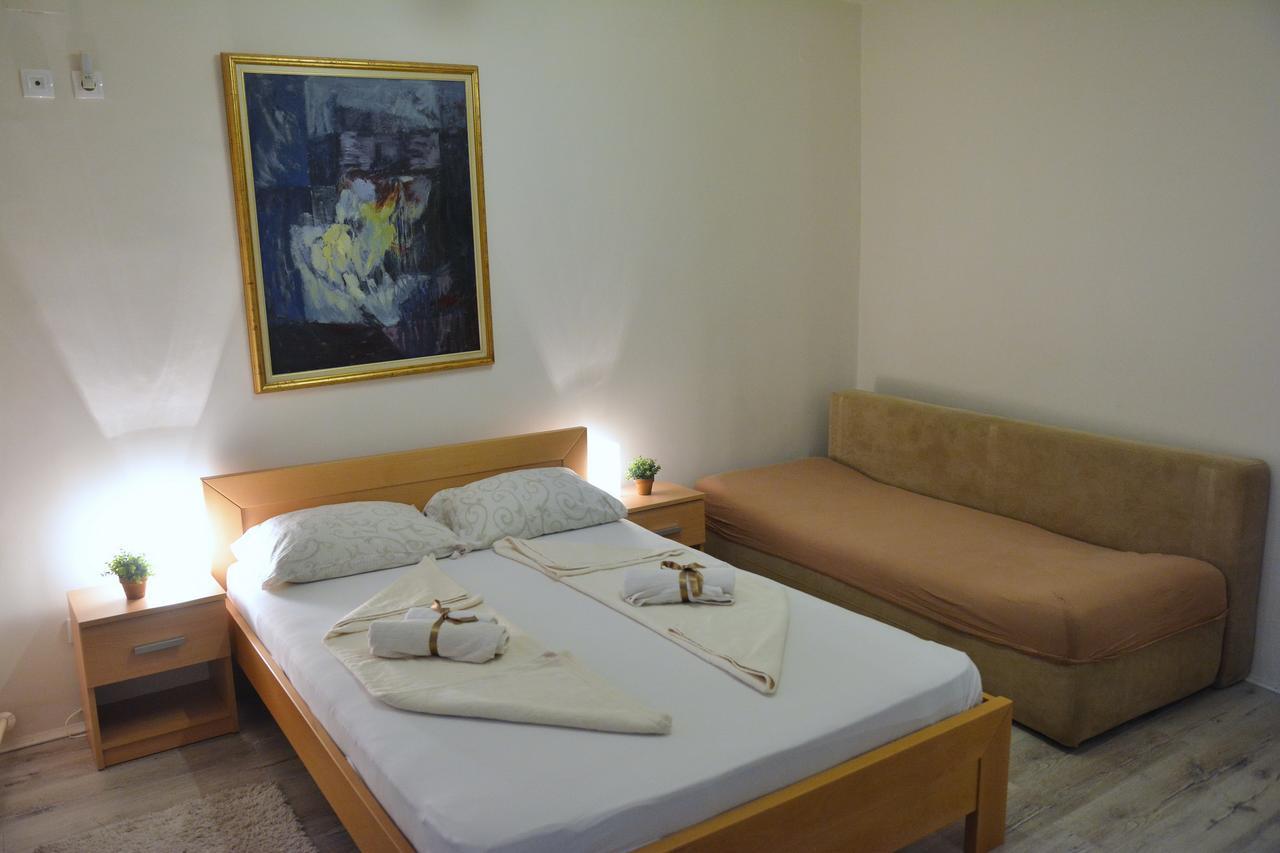 Apartments Sofija Nisz Zewnętrze zdjęcie