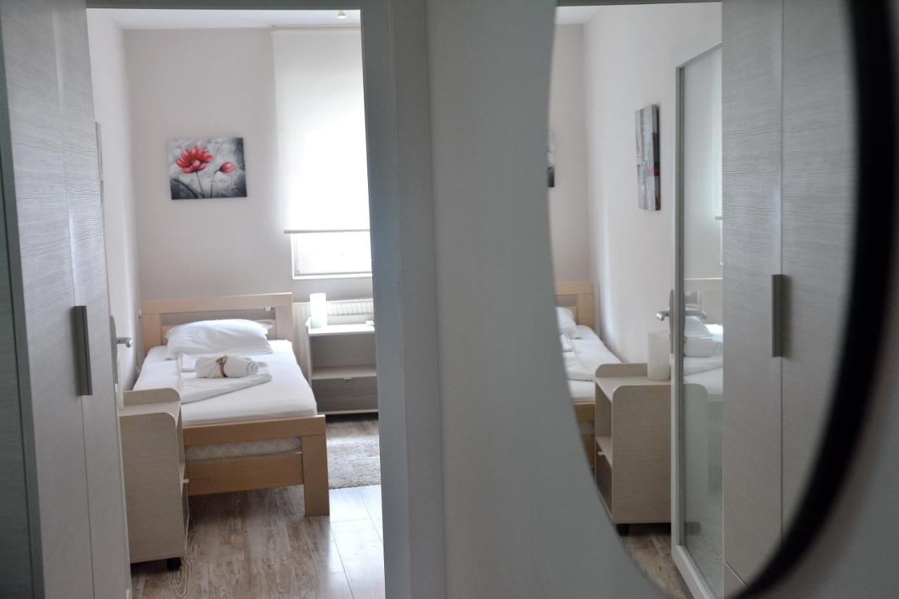 Apartments Sofija Nisz Zewnętrze zdjęcie